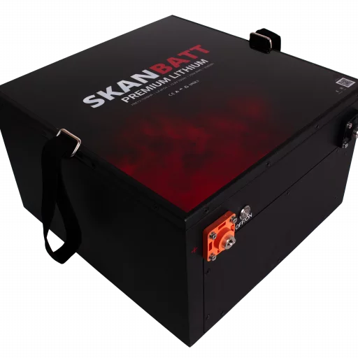 SKANBATT Premium Lithium - 12V 700Ah 250A BMS - 380x360x220mm - Bluetooth - Heat - 8 Års garanti - "Under sätet" modell
